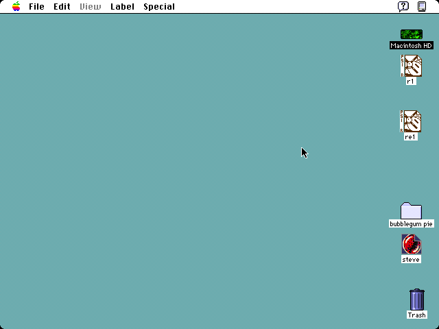 MacOS System 7 desktop